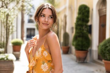 Sommer-Make-up: Welche Farben passen zu welchem Outfit?